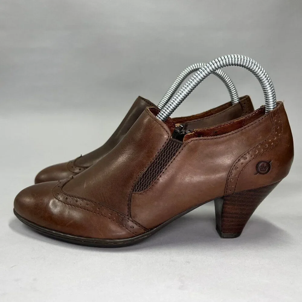 Born Women's Size 7.5 Chakri Brown Leather Wingtip Ankle Booties‎